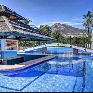 https://benalbeach-holidays-benalmadena.1costadelsol.com
